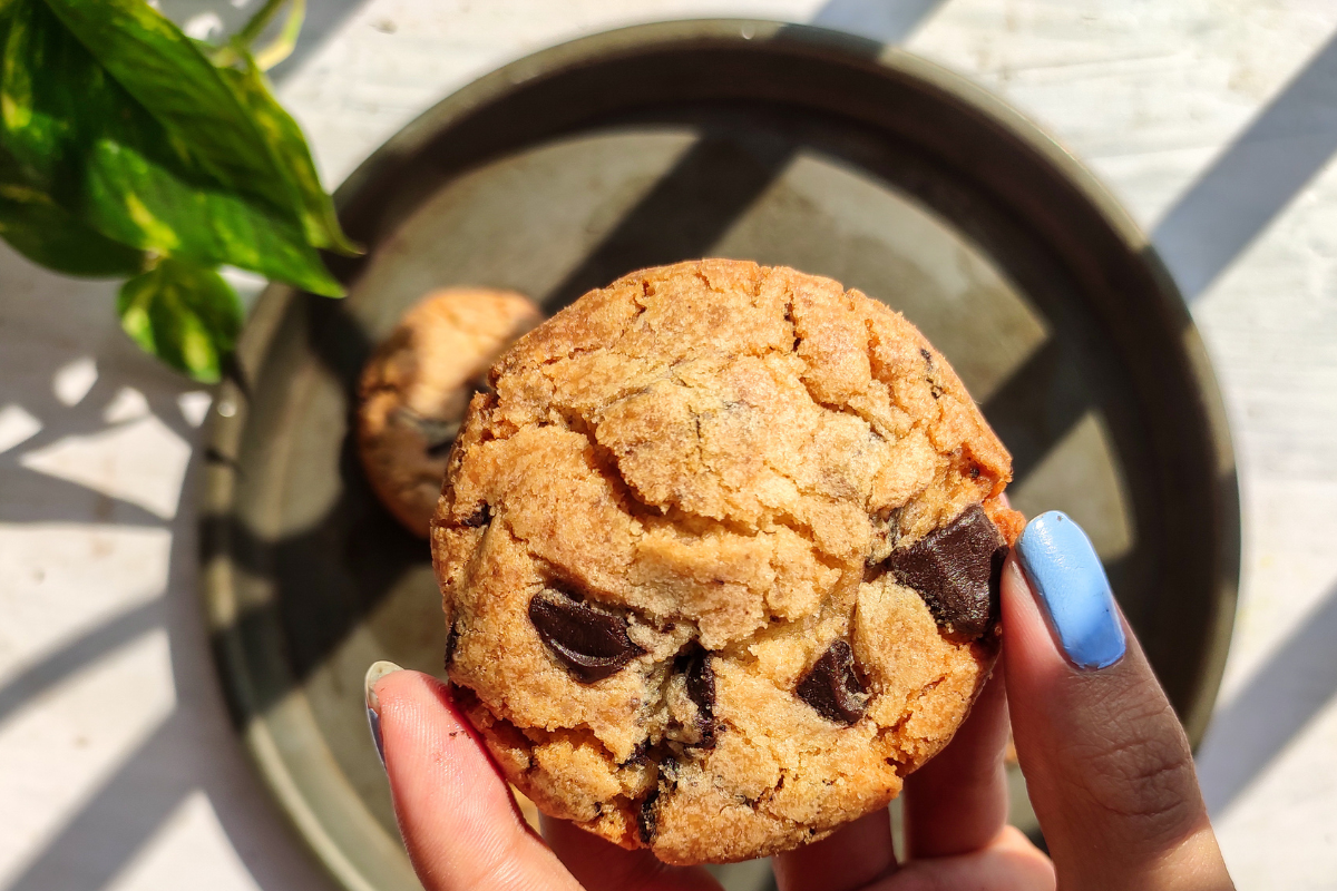 Best brown butter eggless chocolate chip cookies