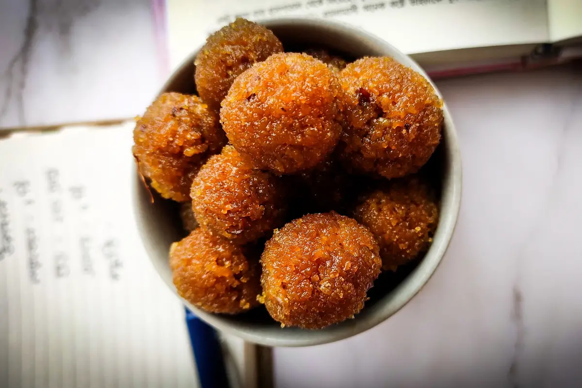 Coconut Ladoo with jaggery – 3 ingredients, No Sugar