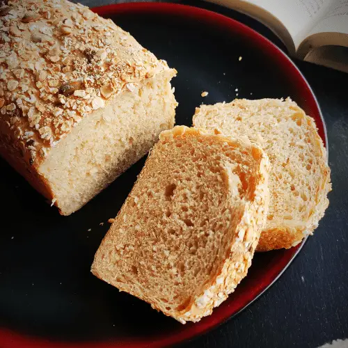 https://alishasdessertsafari.com/homemade-whole-wheat-bread-without-yeast/