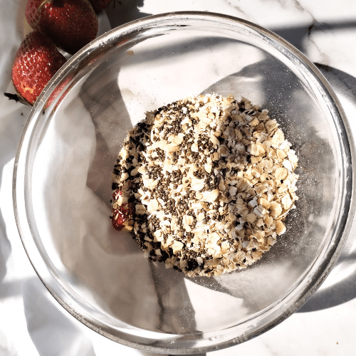 strawberry and kaffir lime overnight oats
