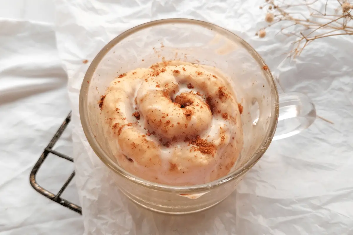 Single Serve Cinnamon Roll – 1 Minute Mug Recipe!